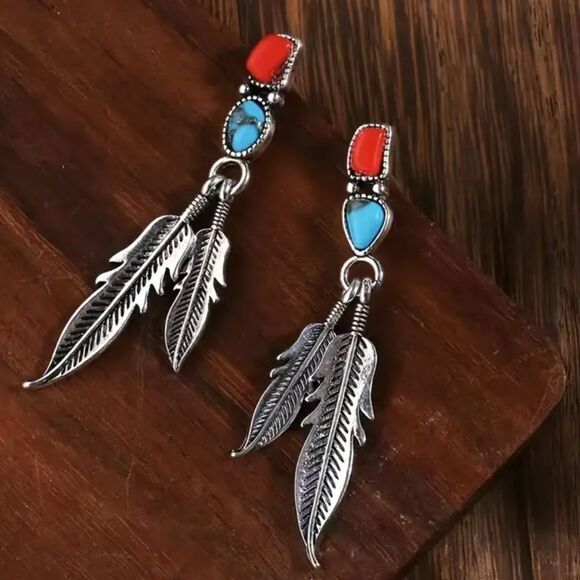 Silver Feather Earrings A946 - Picture 1 of 2